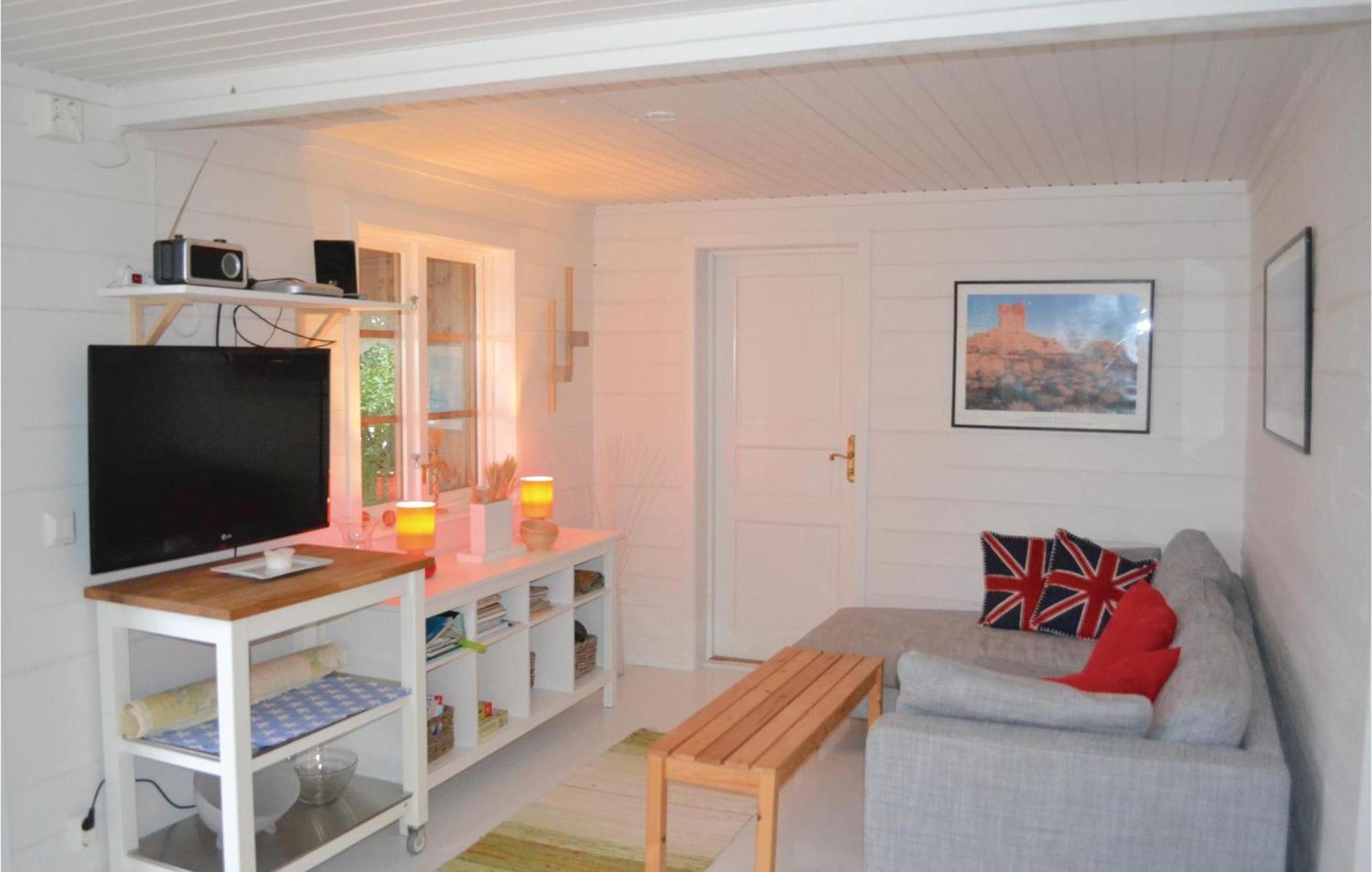Nice Home In Ronneby With Kitchen Saltärna Екстериор снимка